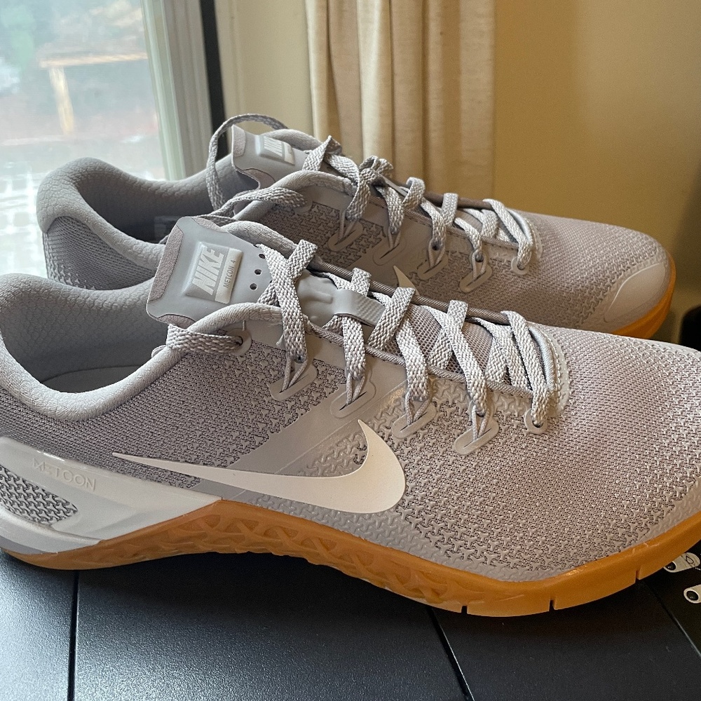 NIB Nike Metcon 4 - Size Men's 8 (US)